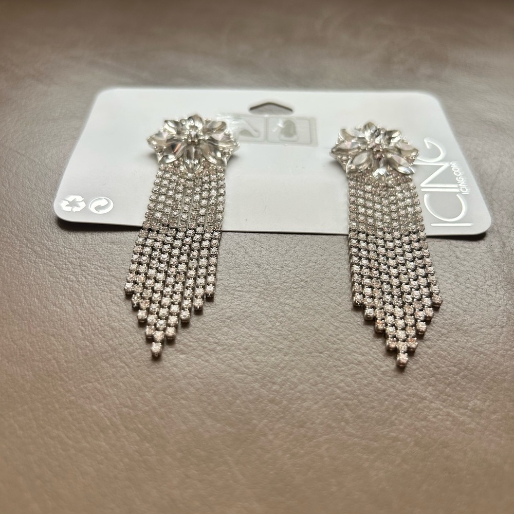 Crystal Rhinestone Shoe Clips - Picture 3 of 9